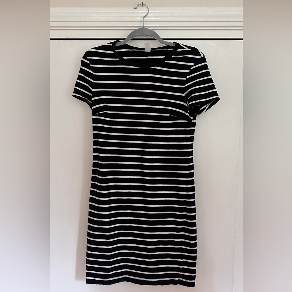 Old Navy Striped T-Shirt Dress, Black and White, Size Small